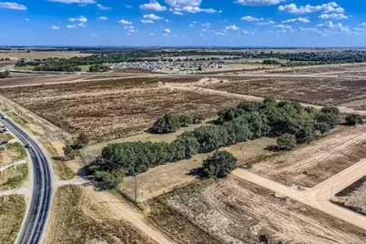 10026 Fm 1660, Hutto, TX 78634 - Photo 6
