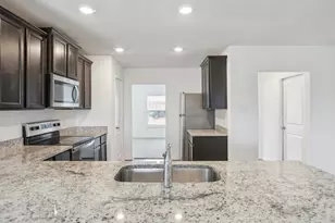 517 Riverdale Dr, Jarrell, TX 76537 - Photo 2