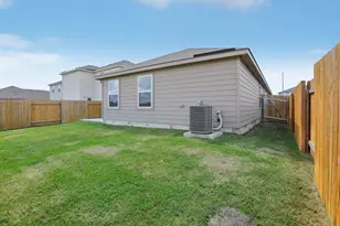 517 Riverdale Dr, Jarrell, TX 76537 - Photo 32
