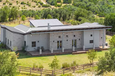 353 Agarita Way, Johnson City, TX 78636 - Photo 4