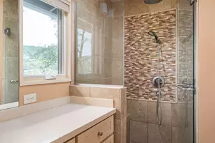 804 Canyon Creek Dr, West Lake Hills, TX 78746 - Photo 26