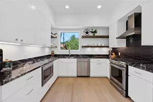 1704 E 32nd St, Austin, TX 78722 - Photo 4