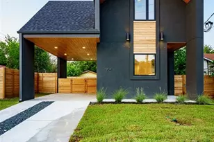 1704 E 32nd St, Austin, TX 78722 - Photo 2