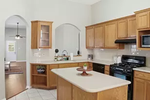 409 E Austin Ave, Round Rock, TX 78664 - Photo 16