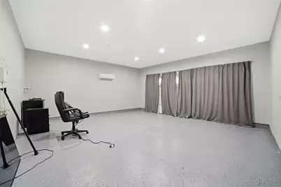 409 E Austin Avenue, Round Rock, TX 78664 - Photo 22