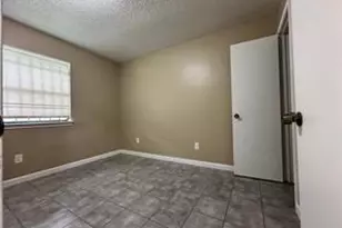 4607 E 12th St, Austin, TX 78721 - Photo 8