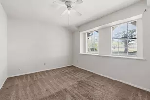 213 Indian Oak Dr, Bastrop, TX 78602 - Photo 12