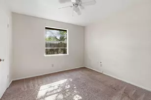 213 Indian Oak Dr, Bastrop, TX 78602 - Photo 8