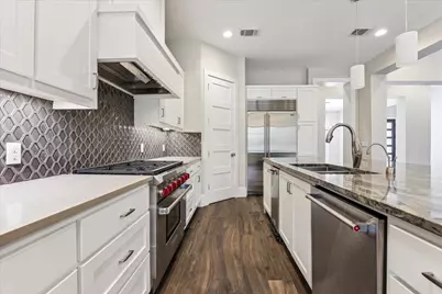 2604 Arion Circle, Austin, TX 78730 - Photo 8