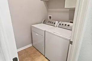 11901 Buzz Schneider Ln, Austin, TX 78748 - Photo 12