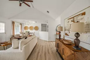 1319 Summerwood Dr, New Braunfels, TX 78130 - Photo 4