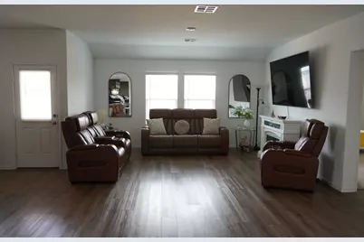 231 Milliner Loop, Hutto, TX 78634 - Photo 8