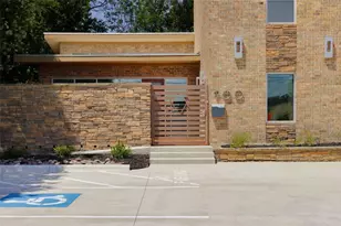 900 W N Loop Blvd, Austin, TX 78756 - Photo 4