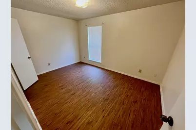 122 Hillside Drive, Elgin, TX 78621 - Photo 8