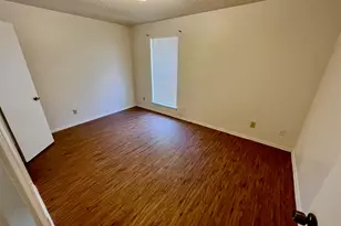 122 Hillside Dr, Elgin, TX 78621 - Photo 8