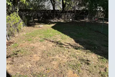 122 Hillside Drive, Elgin, TX 78621 - Photo 8