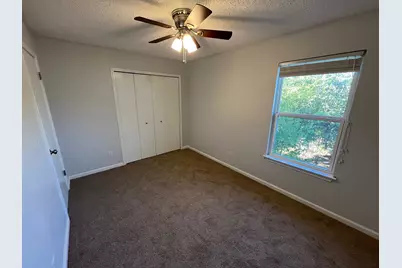 122 Hillside Drive, Elgin, TX 78621 - Photo 6