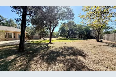 1027 Stagecoach Trail, San Marcos, TX 78666 - Photo 32