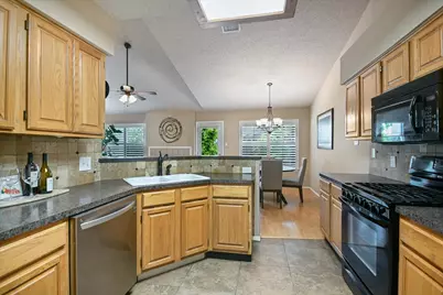 8105 Washita Drive, Austin, TX 78749 - Photo 8