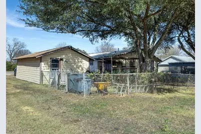 213 Cherry Drive, Lexington, TX 78947 - Photo 18