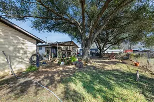 213 Cherry Dr, Lexington, TX 78947 - Photo 20