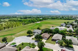 4016 Kerley Ct, Hutto, TX 78634 - Photo 2