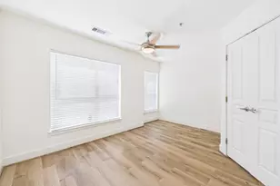 711 W 32nd St, Austin, TX 78705 - Photo 20