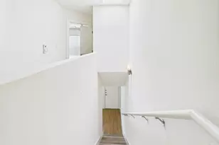 711 W 32nd St, Austin, TX 78705 - Photo 2