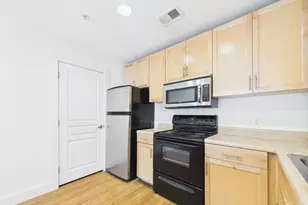 711 W 32nd St, Austin, TX 78705 - Photo 8