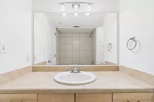 711 W 32nd St, Austin, TX 78705 - Photo 24