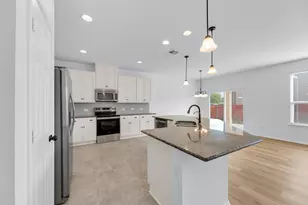 270 Apricot Dr, Kyle, TX 78640 - Photo 6