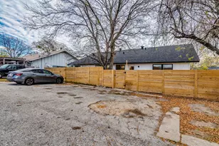 10506 Little Pebble Dr, Austin, TX 78758 - Photo 32