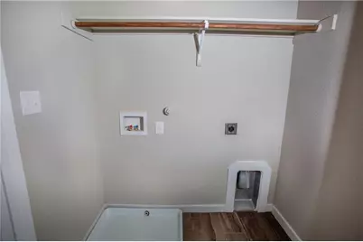 137 Lakeview Court, Kyle, TX 78640 - Photo 6