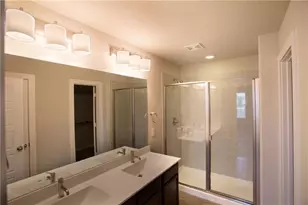 137 Lakeview Ct, Kyle, TX 78640 - Photo 8