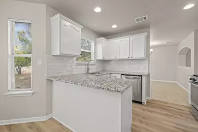 502 Garrett Court, Hutto, TX 78634 - Photo 12