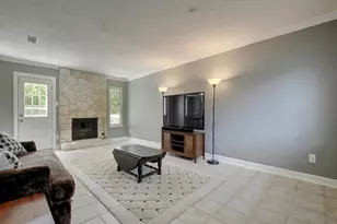 8421 Spring Valley Dr, Austin, TX 78736 - Photo 4