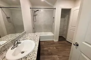 201 Sunnymeade Ln, Jarrell, TX 76537 - Photo 14