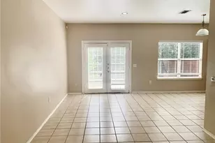 1121 Terry Dr, Austin, TX 78721 - Photo 2