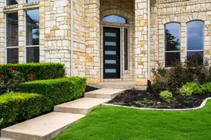 219 Varco Dr, Austin, TX 78738 - Photo 2