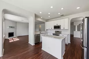 380 Apricot Dr, Kyle, TX 78640 - Photo 8