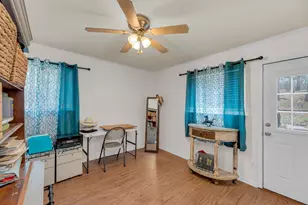 928 Moccasin Trail, La Grange, TX 78945 - Photo 18