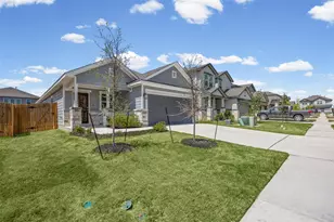 245 Ironshoe Trl, Liberty Hill, TX 78642 - Photo 2