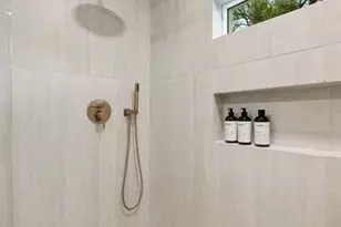 2710 Greenlawn Pkwy, Austin, TX 78757 - Photo 18