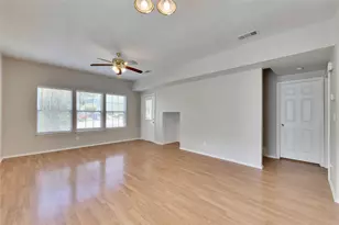 2201 E 18th St, Austin, TX 78702 - Photo 4