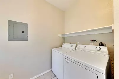 2201 E 18th Street #B, Austin, TX 78702 - Photo 10