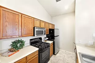 186 Prairie Springs Loop, Georgetown, TX 78626 - Photo 12