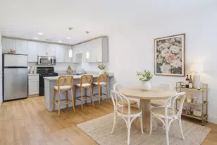 711 W 32nd St, Austin, TX 78705 - Photo 1