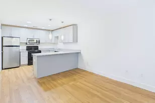 711 W 32nd St, Austin, TX 78705 - Photo 4