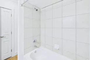 711 W 32nd St, Austin, TX 78705 - Photo 18