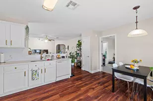 5220 Hutchinson Dr, Austin, TX 78723 - Photo 6